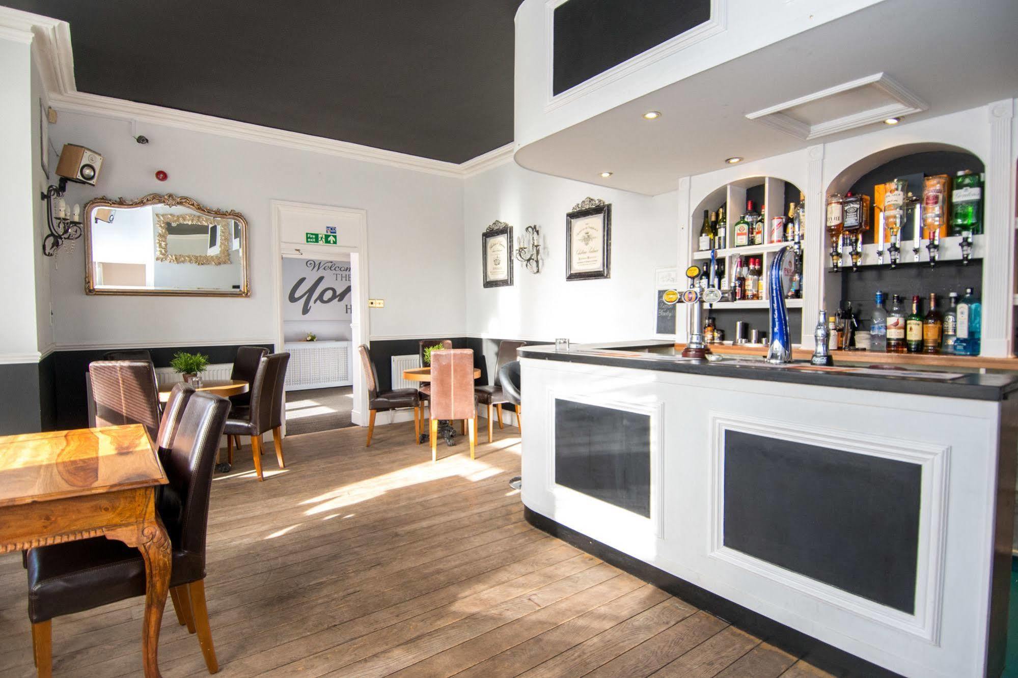 The York Hotel Wolverhampton Exterior foto